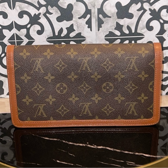 EUC Louis Vuitton Monogram Pochette Dame PM - Picture 3 of 10